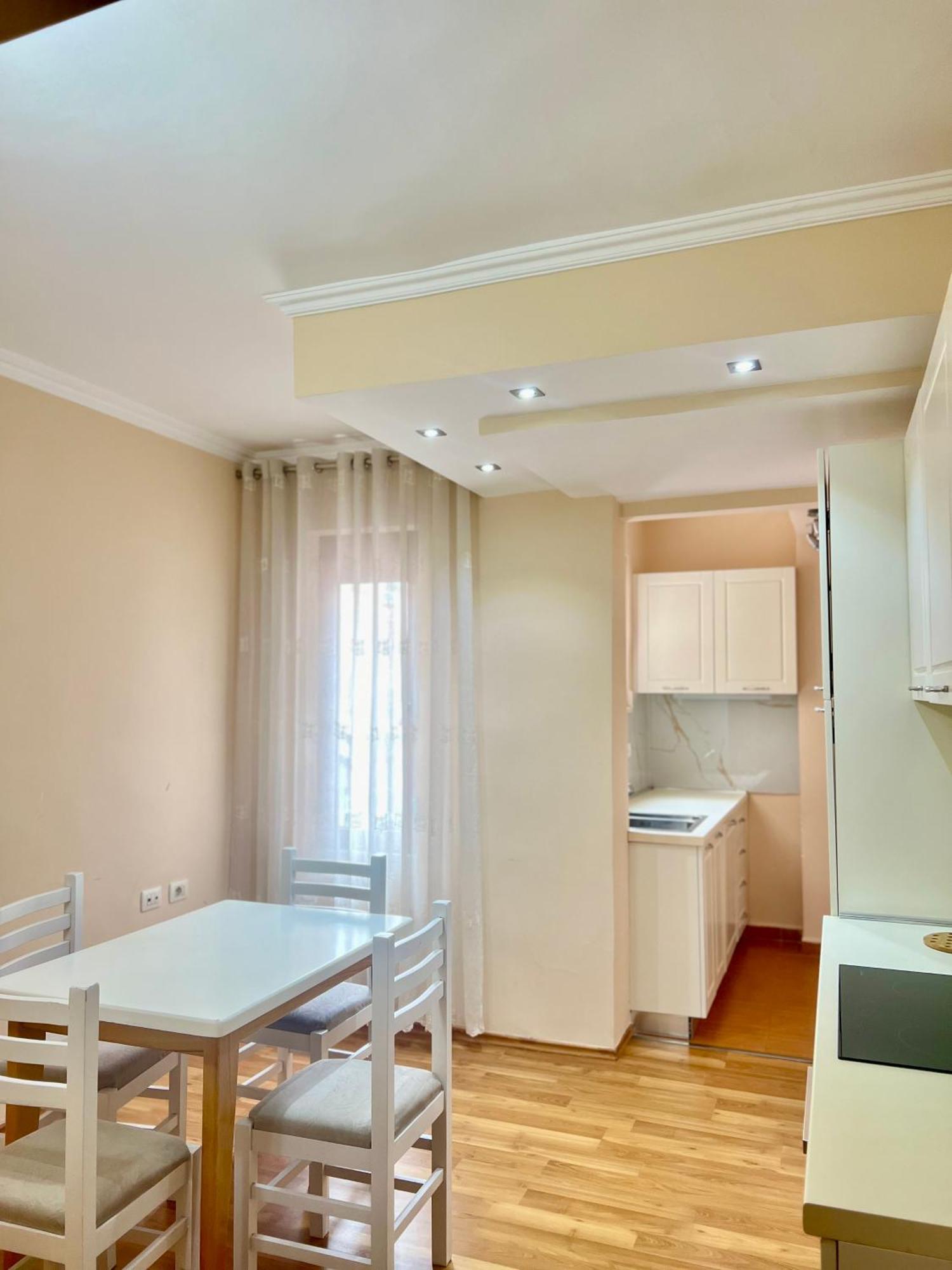 Skanderbeg Square Apartment 02 Tirana Buitenkant foto